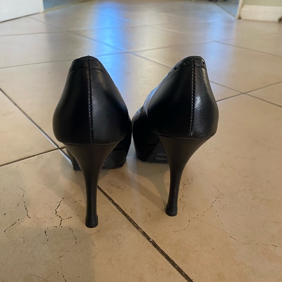 Lisa Paris Black Peep Toe Platform Pump size 8 - Picture 6 of 7